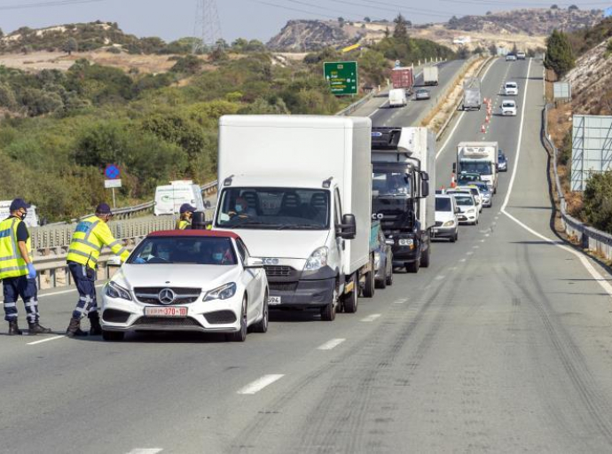 Χωρίς πιστοποιητικό μοριακής εξέτασης οι ασθενείς και συνοδοί τους που μετακινούνται από και προς Λεμεσό και Πάφο