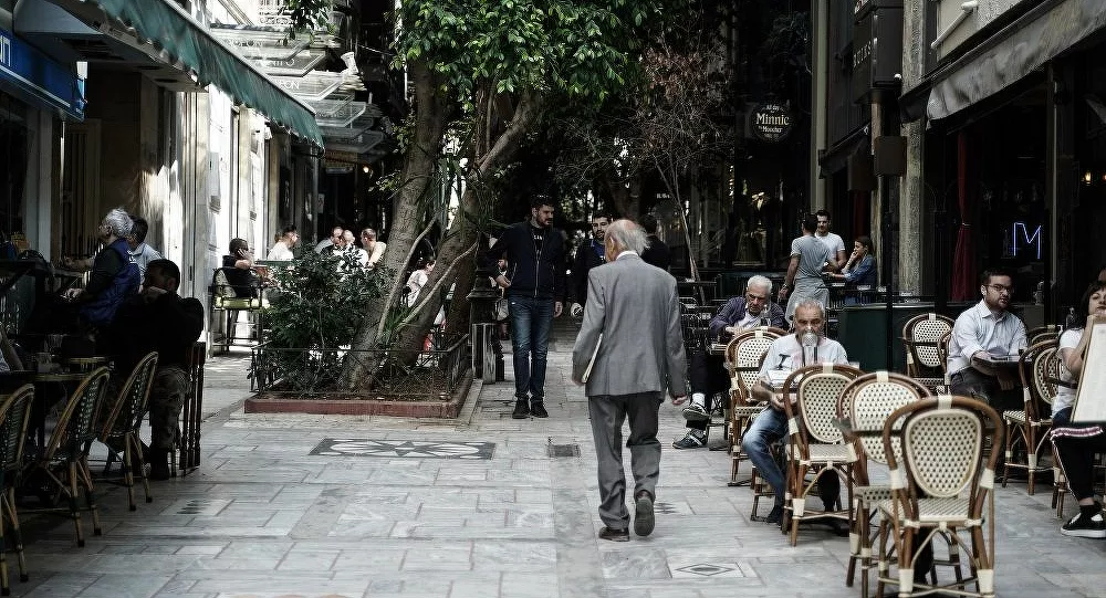 Πέτσας: Πρώτα θα ανοίξουν σχολεία και λιανεμπόριο, μετά η εστίαση - Κλειστά μπαρ και κέντρα