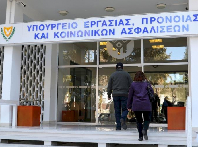 Το Τμήμα Επιθεώρησης Εργασίας προειδοποεί για επικίνδυνο ηλεκτρικό σκούτερ