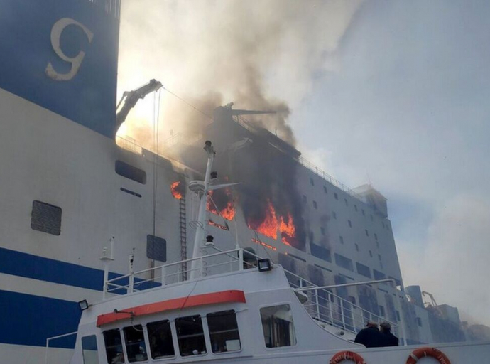 Euroferry Olympia: «Μάχη» για τους 12 αγνοούμενους - Τα κρίσιμα ερωτήματα για τα αίτια της φωτιάς