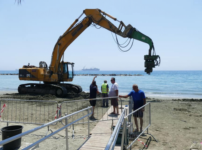 Τοποθέτηση ράμπας για ΑμέΑ στην Ακτή Ολυμπίων