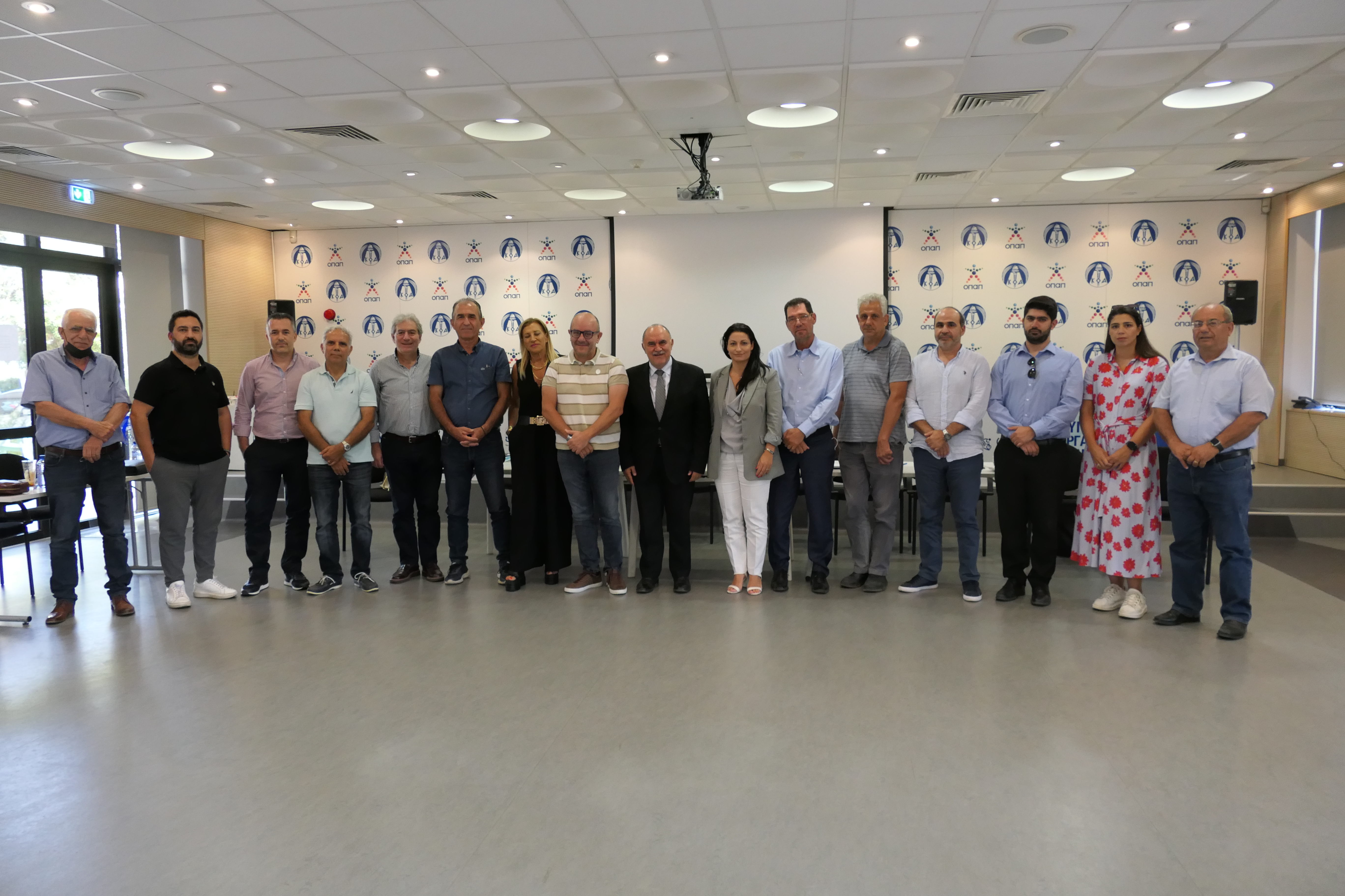 Συνάντηση όλων των εμπλεκομένων φορέων για το γήπεδο της Λεμεσού  στον ΚΟΑ ενόψει και της επίσκεψης της UEFA