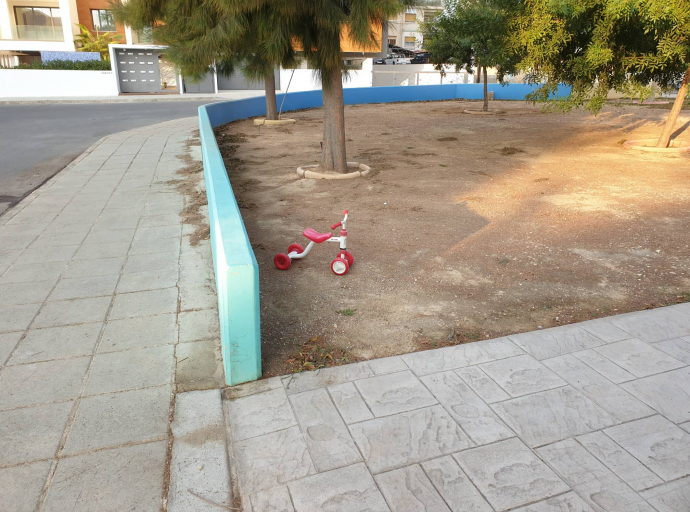 Δήμος Γερμασόγειας:"Μην παρατάτε παιγνίδια στα πάρκα του Δήμου"