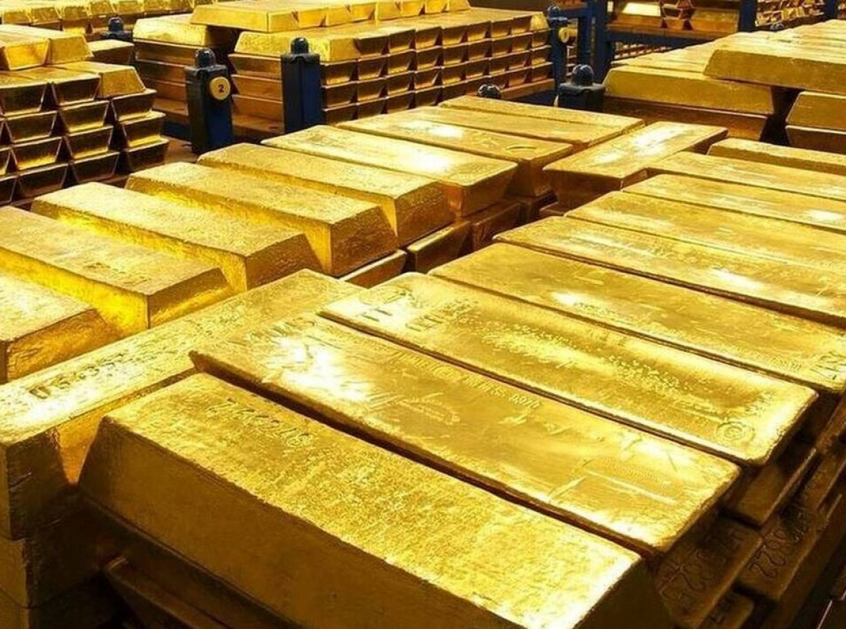 Στα 1.942 δολάρια εκτοξεύθηκε ο χρυσός - Τα βλέμματα στην Ουκρανία