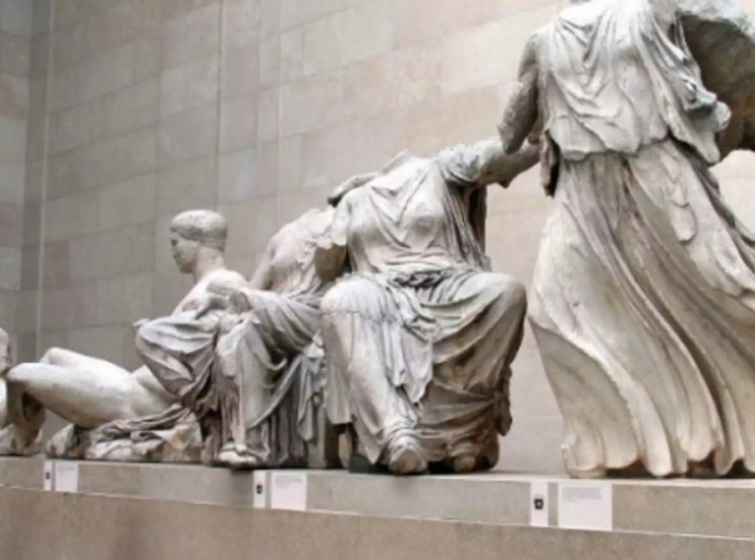 Γλυπτά Παρθενώνα: Σαν να τα πήρε η Βρετανία αιχμάλωτα, λέει ο γενικός διευθυντής του Μουσείου Ακρόπολης