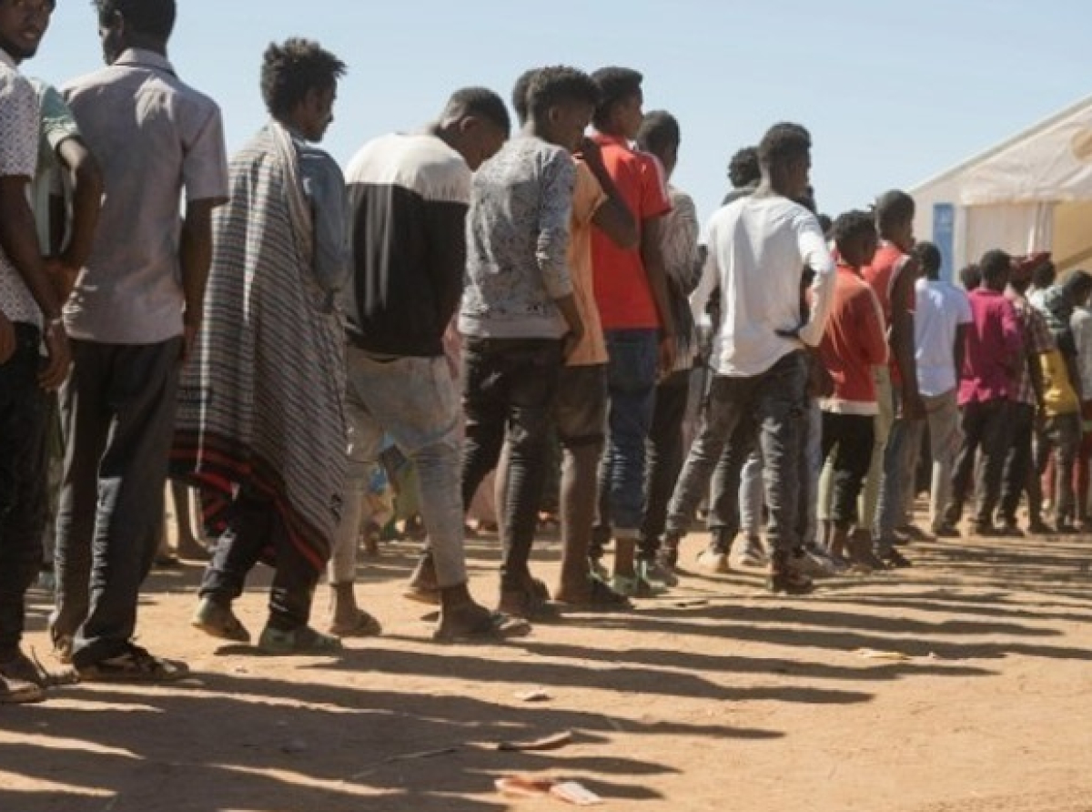 Σομαλία:ΜΑΧΕΣ ΚΑΙ ΕΚΤΟΠΙΣΜΟΙ ΔΙΑΚΟΣΙΩΝ ΧΙΛΙΑΔΩΝ ΑΜΑΧΩΝ