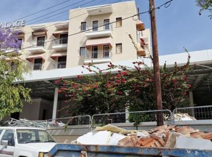 Κατεδαφίζεται το ιστορικό ξενοδοχείο της Λεμεσού, «Κούριο»