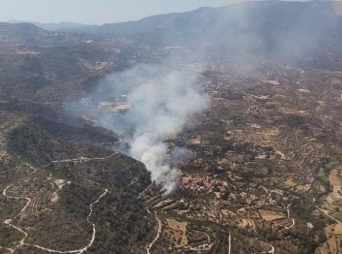 Υπό πλήρη έλεγχο δασική πυρκαγιά σε περιοχή μεταξύ των κοινοτήτων Αγίου Γεωργίου και Λόφου της Επαρχίας Λεμεσού