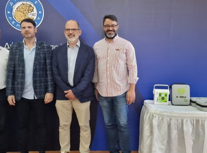 Δήμος Λεμεσού: Δωρεά τεσσάρων απινιδωτών από το Blue Heart Foundation