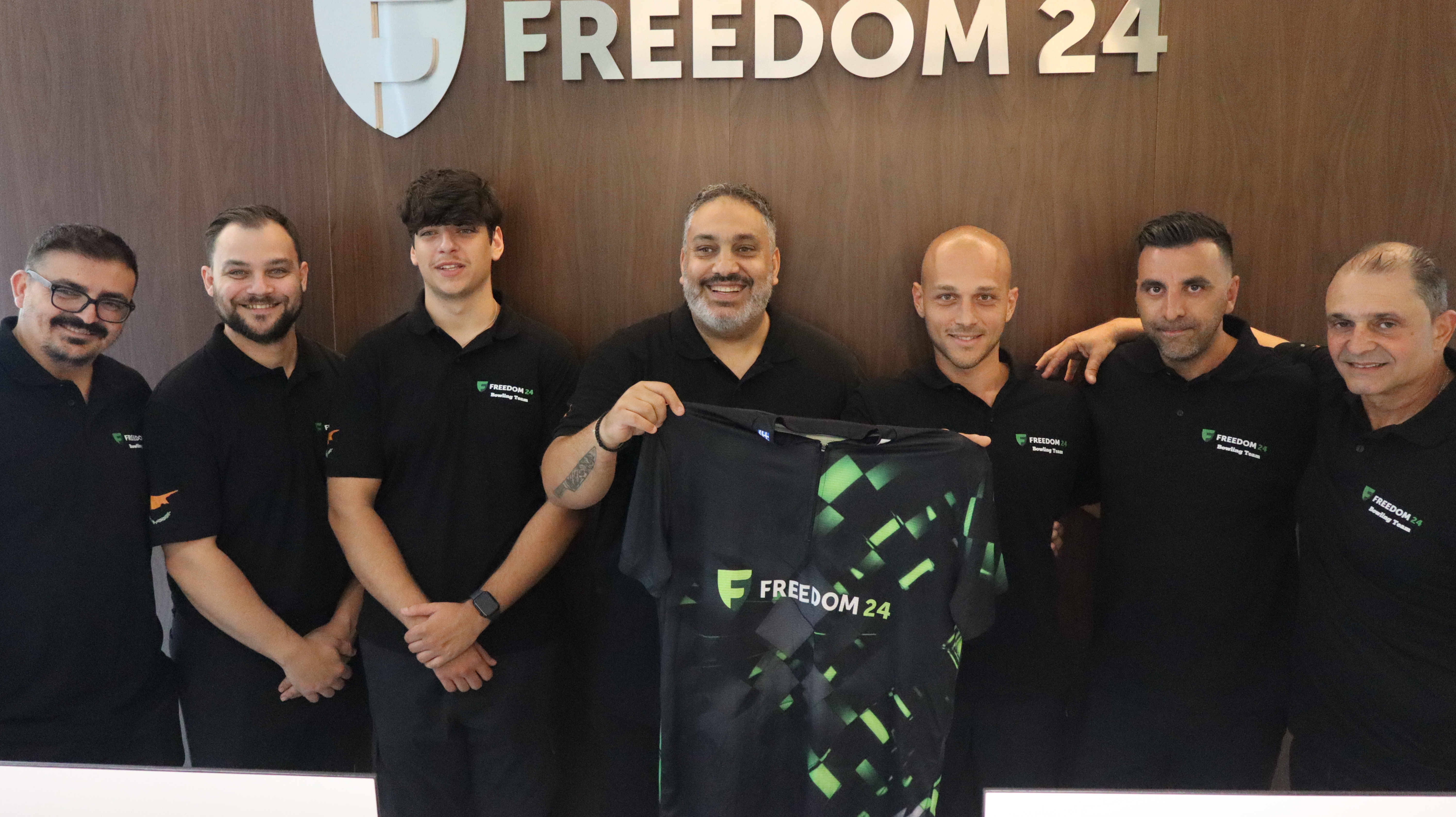 Freedom24 Bowling Team: Η Νέα Δύναμη που αλλάζει τον Χάρτη του Κυπριακού Μπόουλινγκ