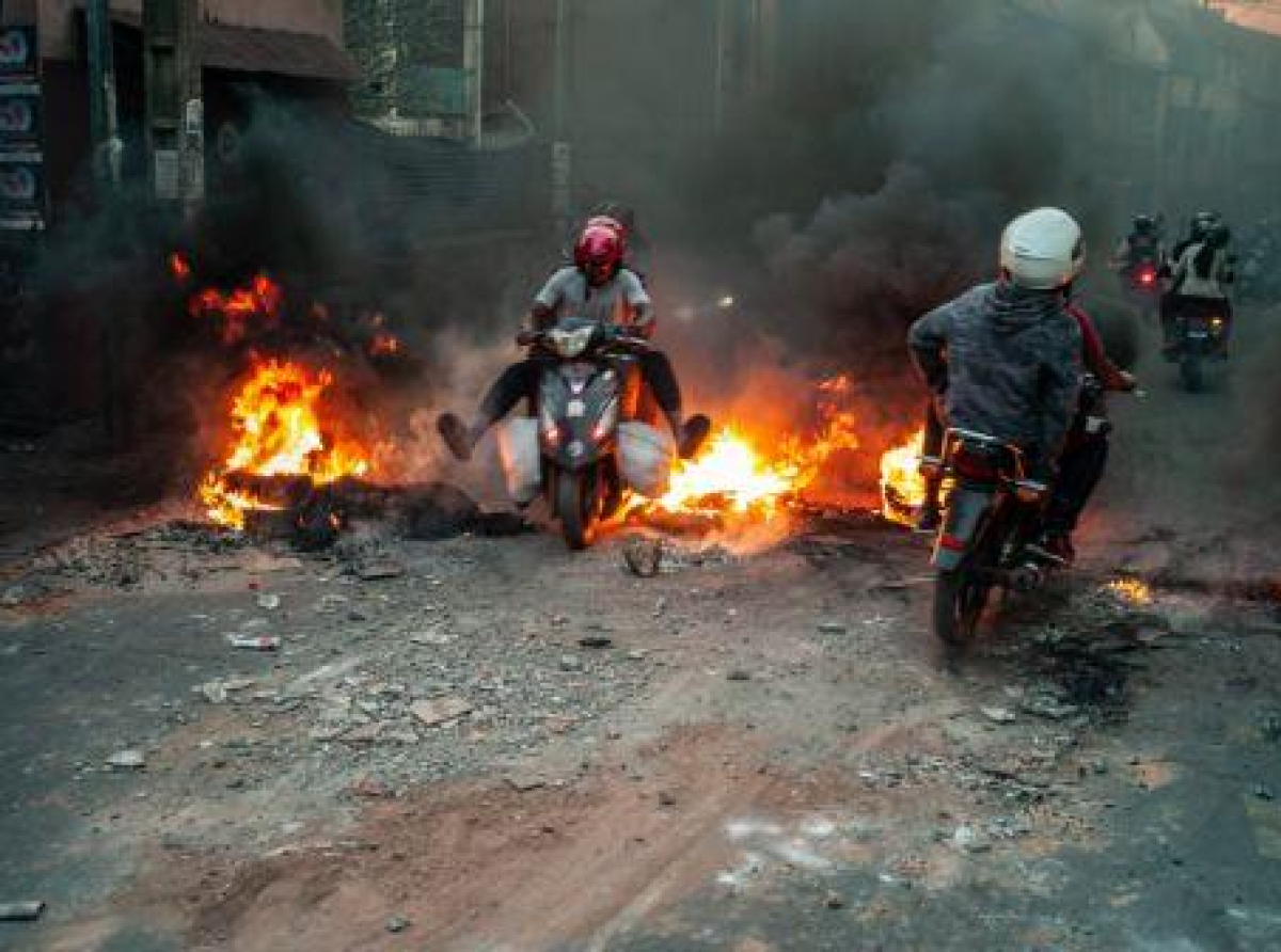 ΤΙ ΣΥΜΒΑΙΝΕΙ ΣΤΗ ΜΑΔΑΓΑΣΚΑΡΗ