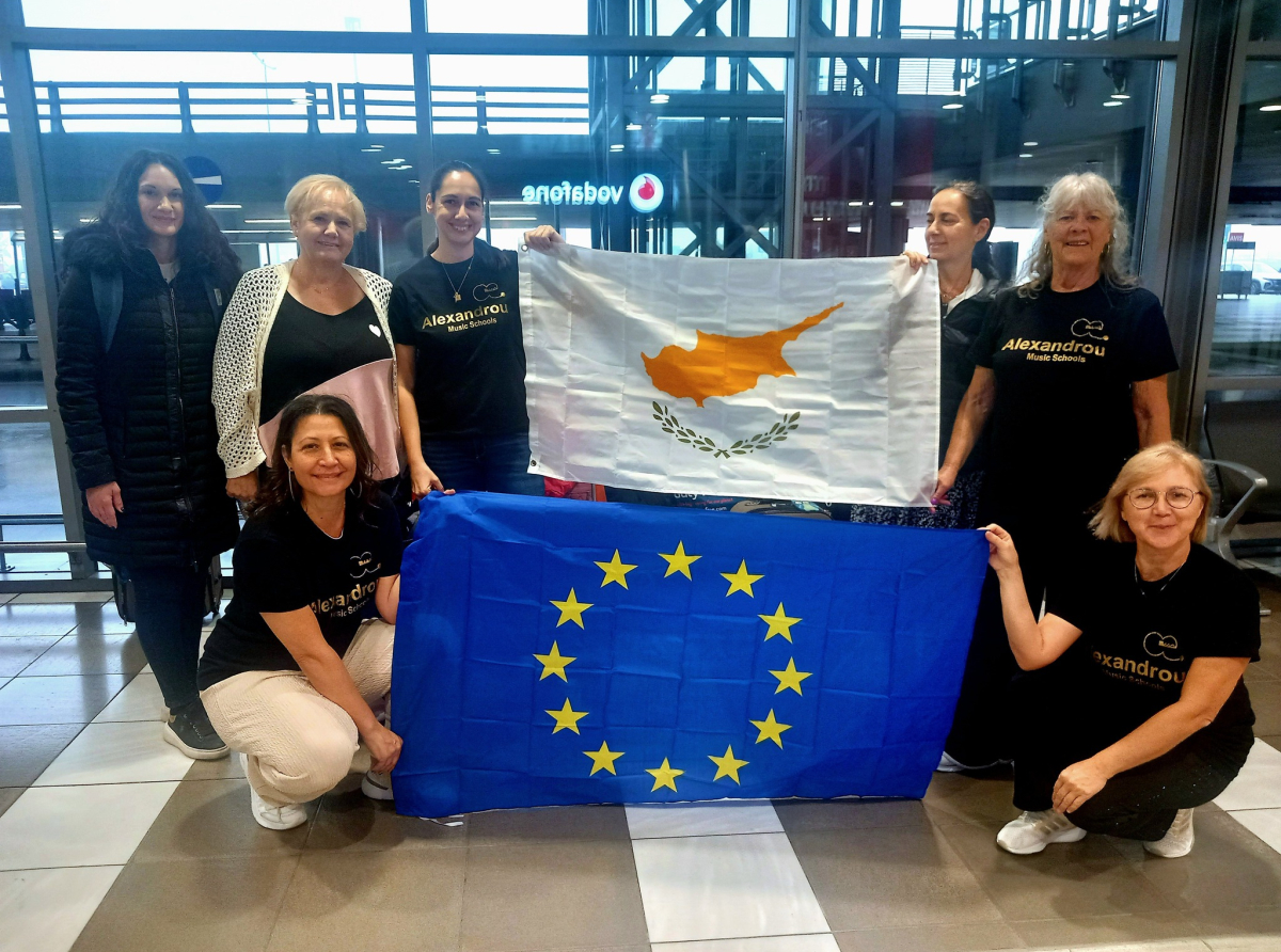 Το  ΔΙΑΠΙΣΤΕΥΜΕΝΟ "Alexandrou Art Association" στο Erasmus+: Μετασχηματίζοντας την Εκπαίδευση Ενηλίκων στη Μουσική με την Εμπειρία του «Χορόδεντρο» στη Θεσσαλονίκη!