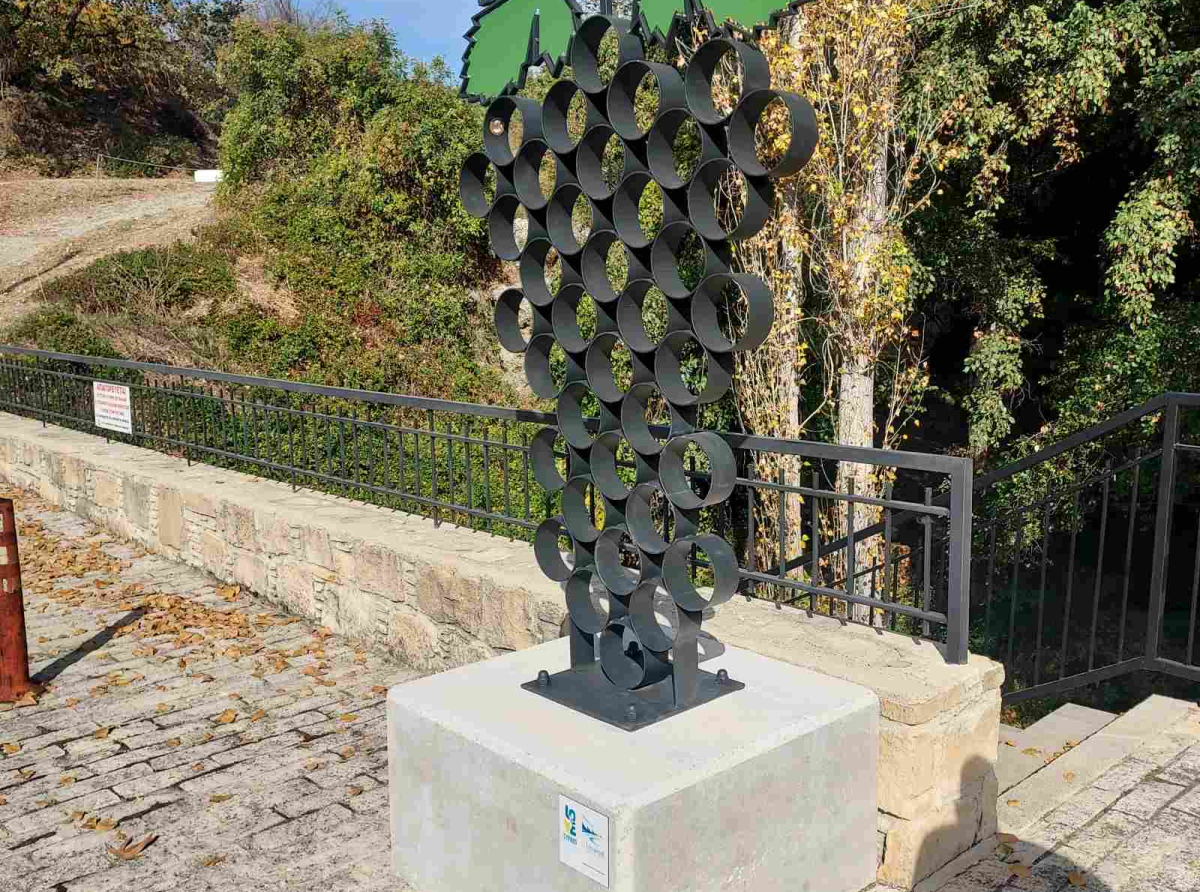 Δημιουργία πέντε θεματικών σημείων φωτογράφισης με θέμα “Το Τσαμπί Σταφύλι στα Κρασοχώρια της Επαρχίας Λεμεσού”